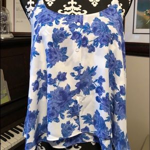 Gorgeous flowing Paper Crane summer top!